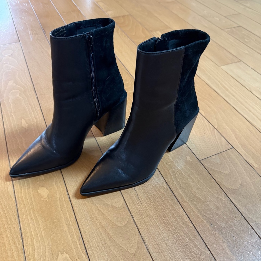 Aldo Sleek Black Heeled Boots - Picture 2 of 5